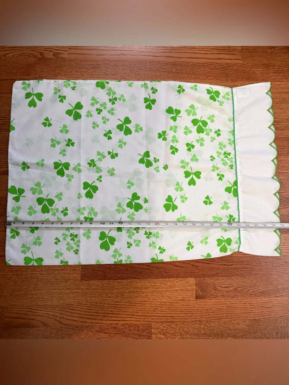 Vintage Anne Klein Burlington Standard Pillowcase Green Shamrock Clover Scallop